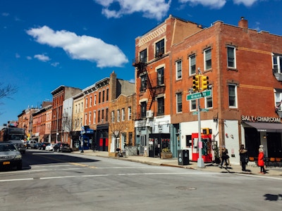 Grand St